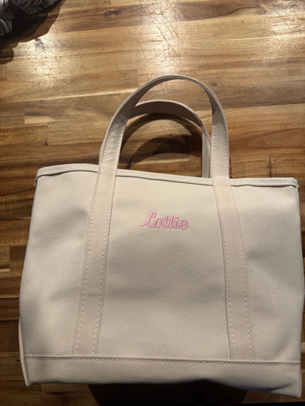 L.L. Bean Medium boat and tote - Picture 4 of 6